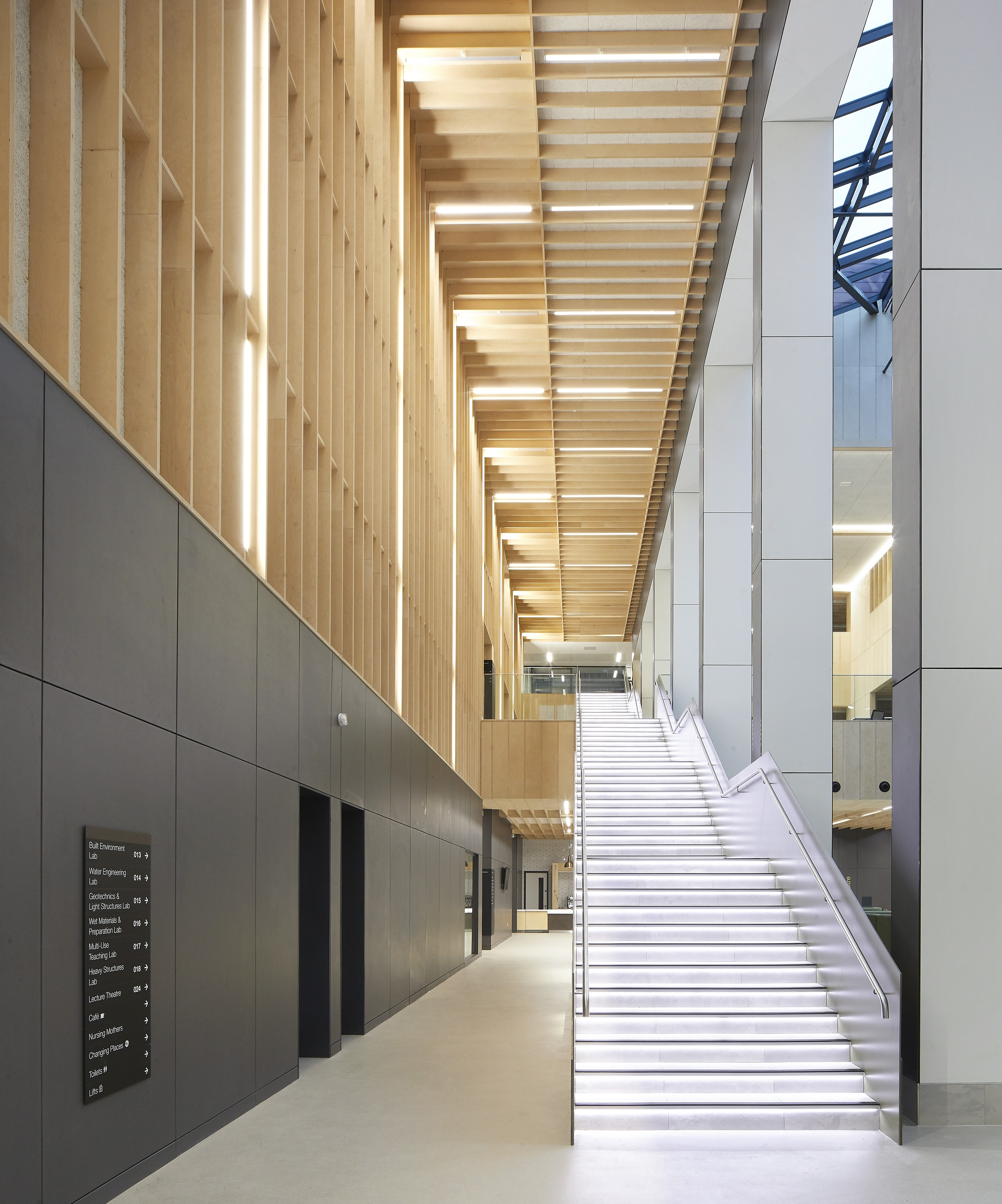 Associated Architects Soabe Wolverhampton ©Hufton+Crow 019